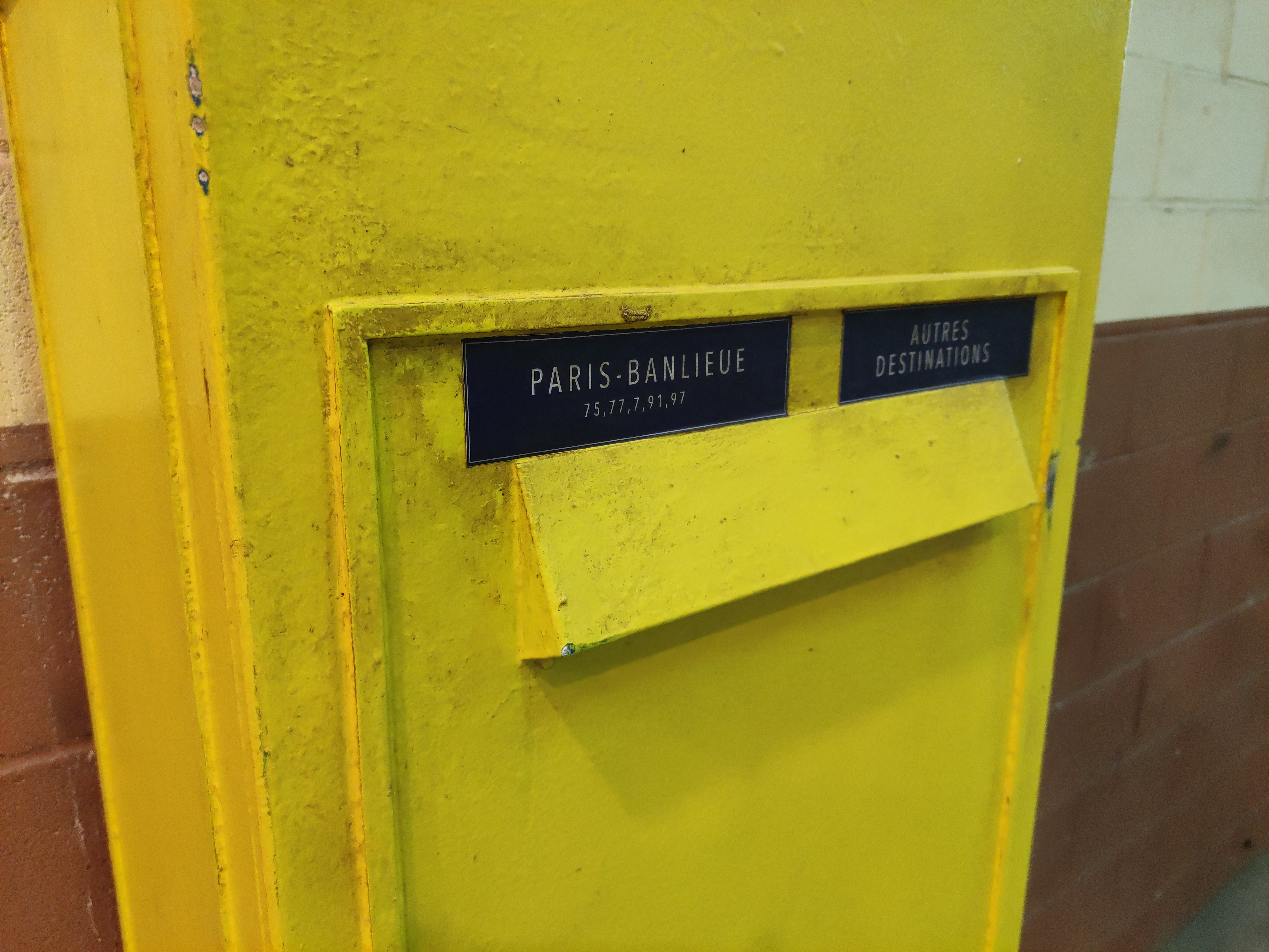 buzon correo francia replica mad 173.5-181.5x48.5x42.7 1u